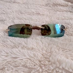 Green Reflection Shades